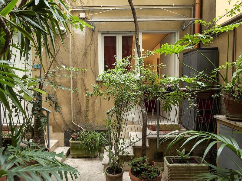 Guest house The Place In
